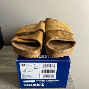 New in box only worn in house. Unfortunately too big for me Birkenstock Kyoto